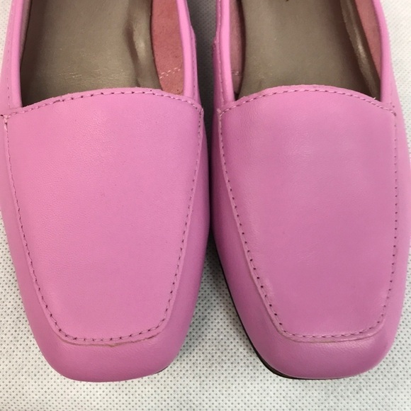 Array Loafers size 6 1/2
Good condition - Picture 8 of 8